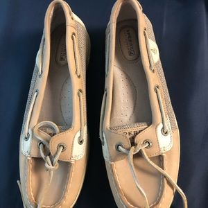sperrys boat shoes